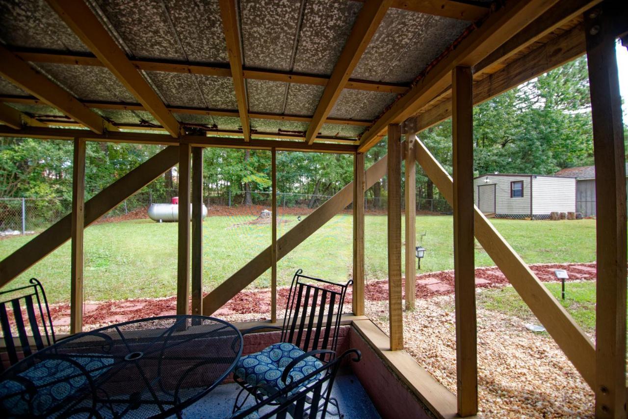 Pine Forest Zen Cottage - 10 Min To Fort Bragg Fayetteville Eksteriør billede
